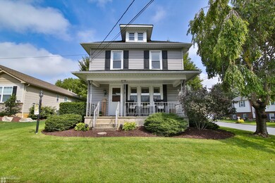 602 Heckman Ave, Nazareth, PA 18064 - photo 4