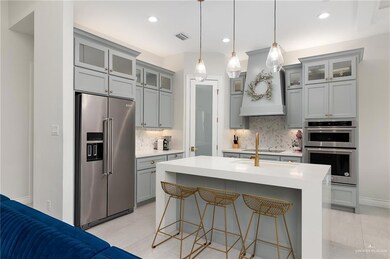 1417 S Canna St, Pharr, TX 78577 - photo 4