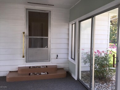 1201 Orchard St, Owosso, MI 48867 - photo 3