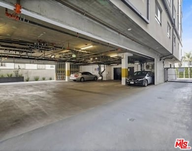 846 S Mariposa Ave unit 705, Los Angeles, CA 90005 - photo 6