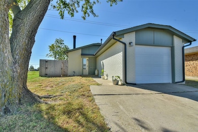 2002 Shadow St, Norman, OK 73071 - photo 3