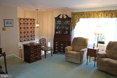 10 Crest Dr, Boyertown, PA 19512 - photo 2