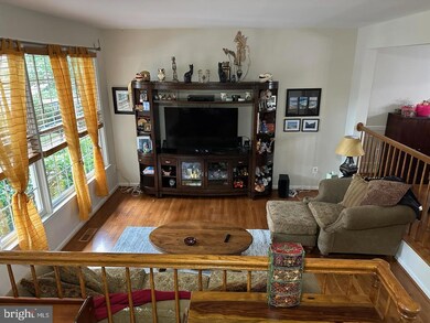 10807 Brewer House Rd, Rockville, MD 20852 - photo 6