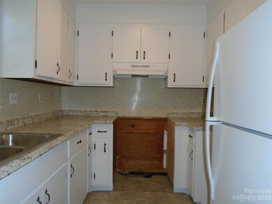 4227 Walker Rd unit 2, Charlotte, NC 28211 - photo 4