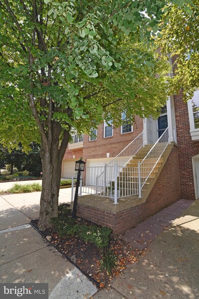 20869 Trinity Square, Sterling, VA 20165 - photo 2