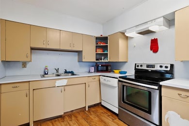 721 10th St, Alva, OK 73717 - photo 3