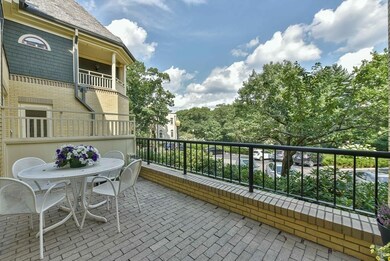 89 Glen Rd unit 7, Brookline, MA 02445 - photo 3