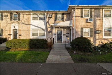81-41 268th St unit 293 B, Glen Oaks, NY 11004 - photo 2