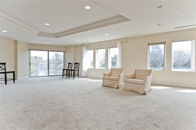 111 Cottage Grove Ave SE unit 201, Cedar Rapids, IA 52403 - photo 5