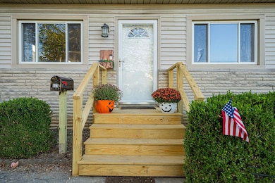 873 Chestershire Rd, Columbus, OH 43204 - photo 5