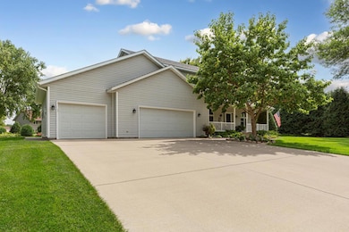 1410 Fairway Dr, Faribault, MN 55021 - photo 4