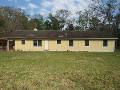 469 Cooperwood Rd, Crawfordville, FL 32327 - photo 2