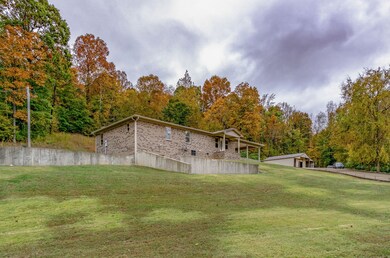 305 River Bluff Rd, Linden, TN 37096 - photo 5