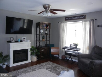83 Grant Ln, Berlin, NJ 08009 - photo 3