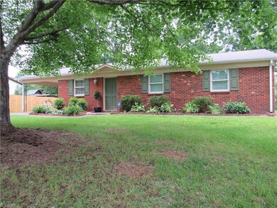 341 Ridgecrest Dr, King, NC 27021 - photo 2