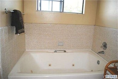 Spacious Master Jacuzzi tub in Master Bath