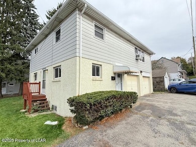 527 E Mine St, Hazleton, PA 18201 - photo 4