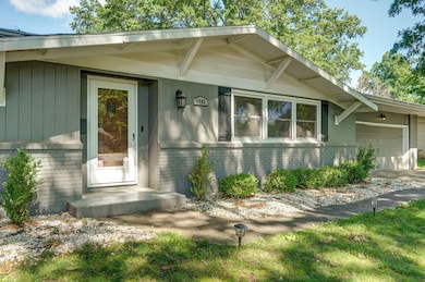 1983 S Meadowview Ave-5