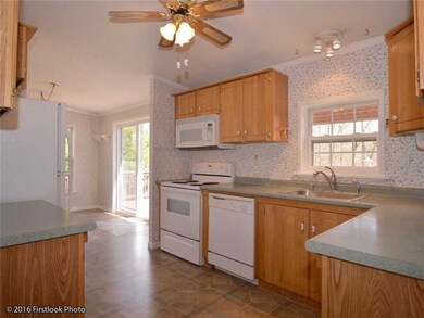 371 Leisure Dr, Wakefield, RI 02879 - photo 5