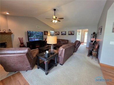 1464 Misty Oaks Dr, Findlay, OH 45840 - photo 7