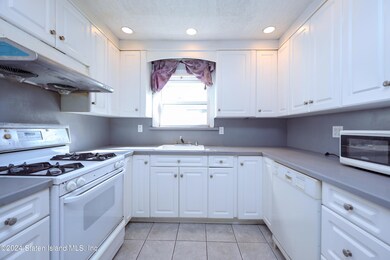 501 Weser Ave, Staten Island, NY 10304 - photo 6