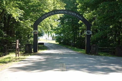 Only 5 mile to the Park