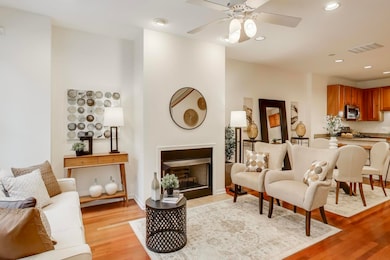 1327 S Indiana Pkwy, Chicago, IL 60605 - photo 4