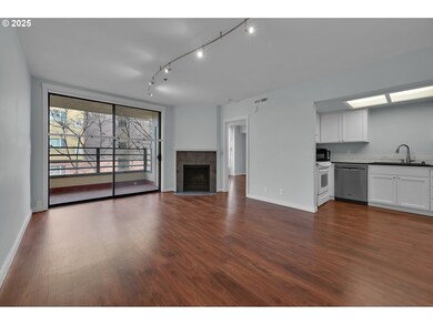 658 Wimbledon Ct, Eugene, OR 97401 - photo 7