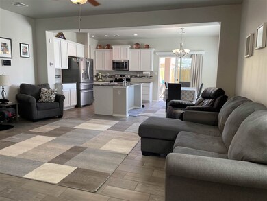 892 Valencia, Alamogordo, NM 88310 - photo 3