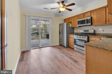 46 Sassafras Ct, North Brunswick, NJ 08902 - photo 4