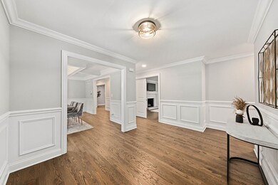 315 S Charles Ave, Naperville, IL 60540 - photo 7