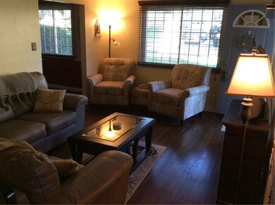 Living Room/hardwood flooring