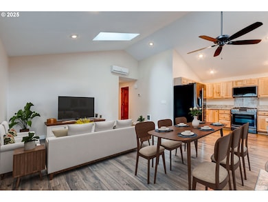 71517 Fishhawk Rd, Clatskanie, OR 97016 - photo 7