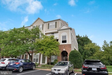 21823 Baldwin Square unit 302, Sterling, VA 20164 - photo 2