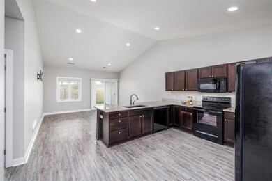 207 N 8th Ave, Sully, IA 50251 - photo 6