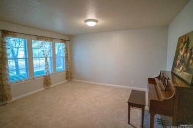 7926 Maddie Ln, San Antonio, TX 78255 - photo 5