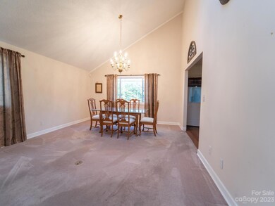 73 Chestnut Ln, Hendersonville, NC 28792 - photo 5