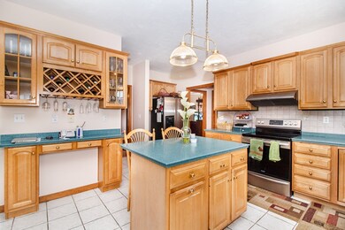 57 Turning Mill Ln, Quincy, MA 02169 - photo 6