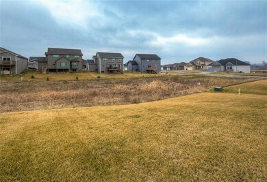 9617 Valley Pkwy, Johnston, IA 50131 - photo 5