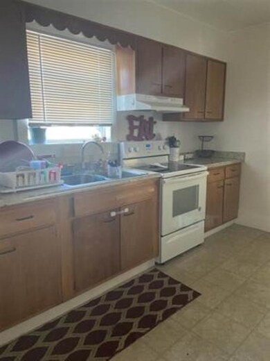 137 Library Ave, Rutland, VT 05701 - photo 2