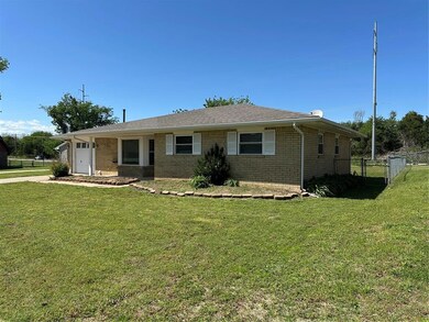 16 Oak Hollow Rd, Shawnee, OK 74804 - photo 2