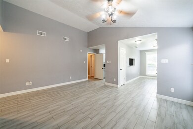 7859 Gatehouse Dr, Houston, TX 77040 - photo 7