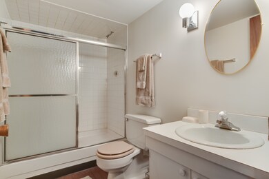 471 S Fairview Ave, Elmhurst, IL 60126 - photo 5