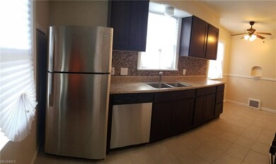 17610 Maple Heights Blvd, Maple Heights, OH 44137 - photo 6