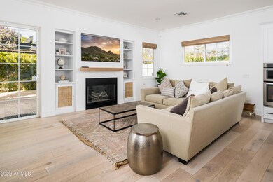 Phoenix Photo Pro-4126 E Glenrosa Ave_00