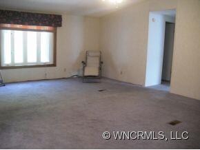 Spacious LR w/Bay Windows