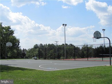 1402 Franklin Ct unit 19, Lansdale, PA 19446 - photo 4