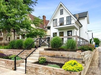 1-web-or-mls-218-e-7th-ave copy