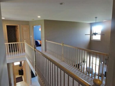 539 Danbury Dr, Oswego, IL 60543 - photo 5