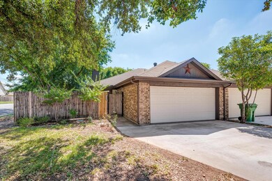 7530 April Ln, North Richland Hills, TX 76182 - photo 4